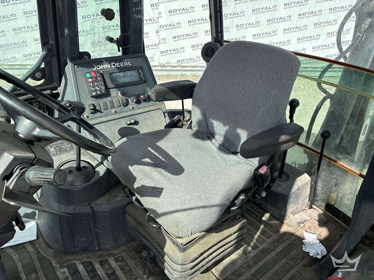 2015-deere-310sl-image-22