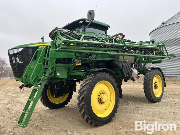 2018-john-deere-r4038-image-1