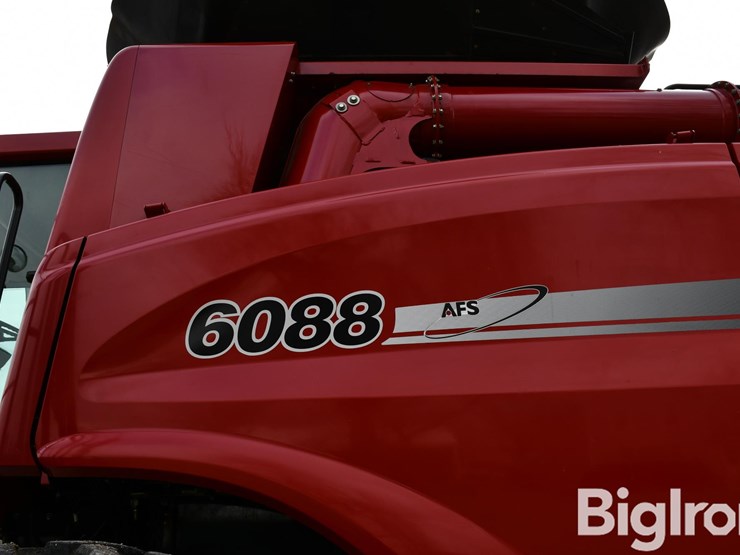 2011-case-ih-6088-image-20