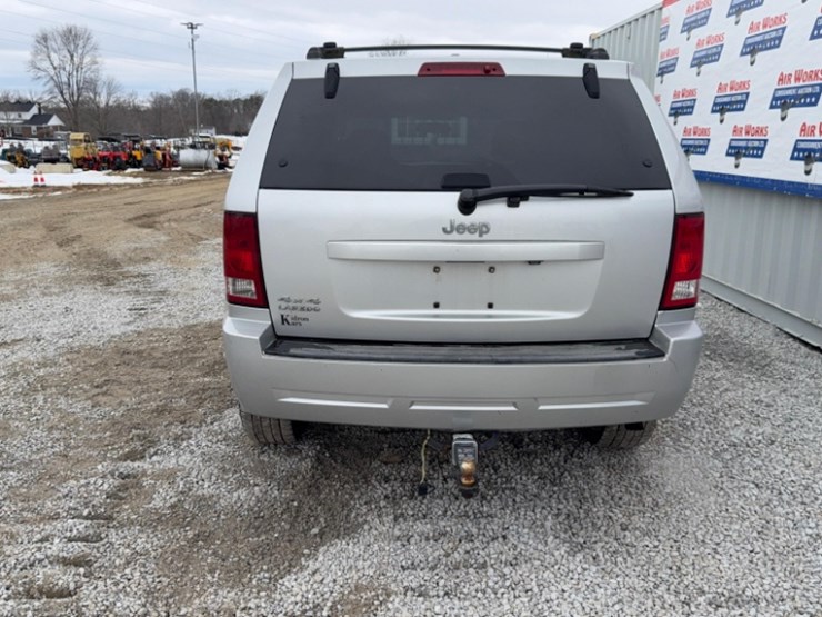 2010-jeep-grand-cherokee-image-5