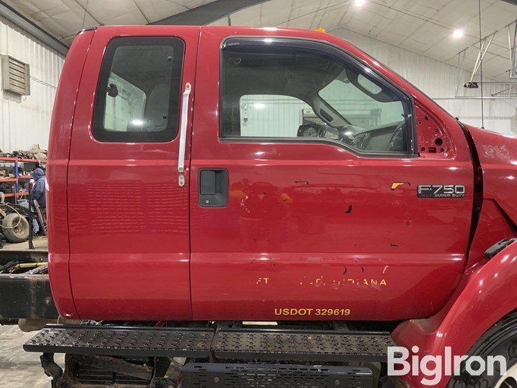 2012-ford-f750-xlt-image-9