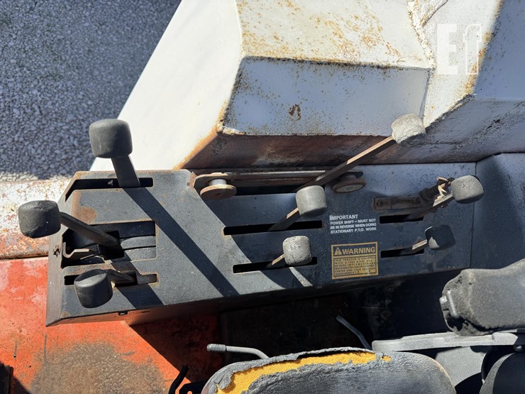 j-i-case-1370-image-15