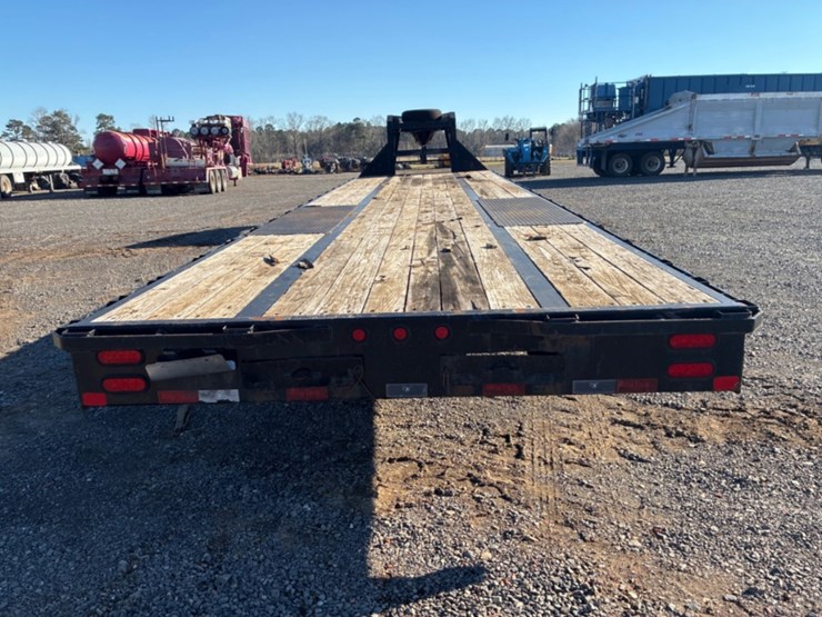 2015-gooseneck-32-image-5