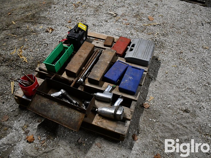 pallet-of-farm-support-image-5