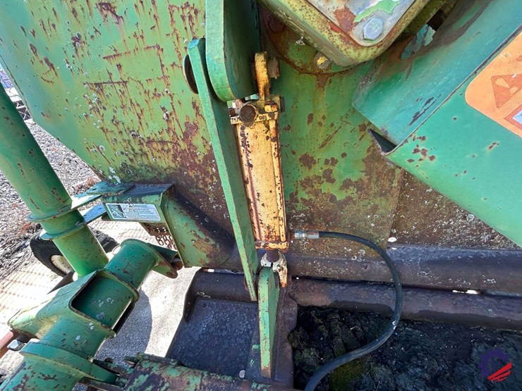 john-deere-1518-image-32