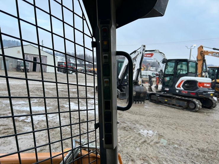 2016-case-tv380-image-23