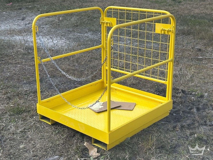 safety-basket-forklift-attachment-image-1