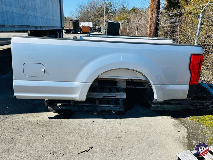 2017-ford-8-ft-image-2