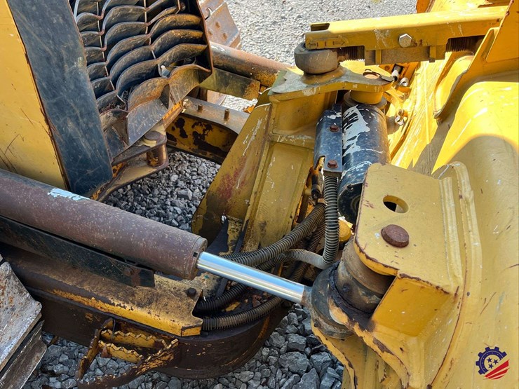 2017-caterpillar-d5k2-xl-image-23