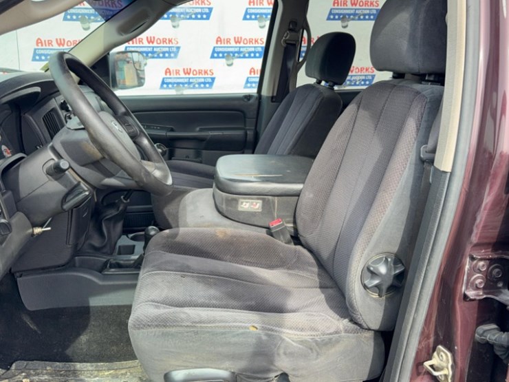 2004-dodge-ram-3500-image-15