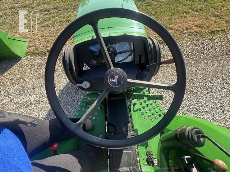 1992-john-deere-5200-image-16