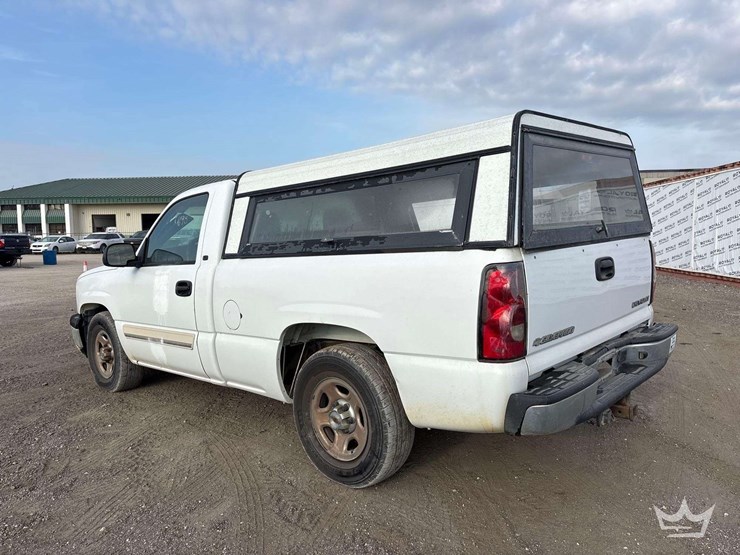 2004-chevrolet-silverado-1500-image-4