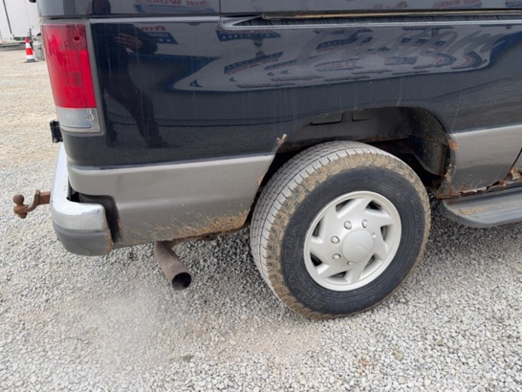 2003-ford-e350-image-9