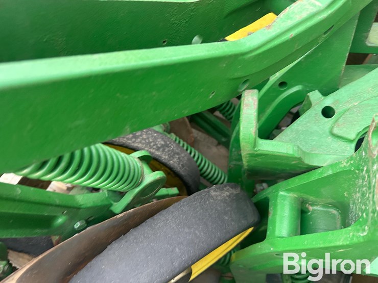 john-deere-1775nt-image-4