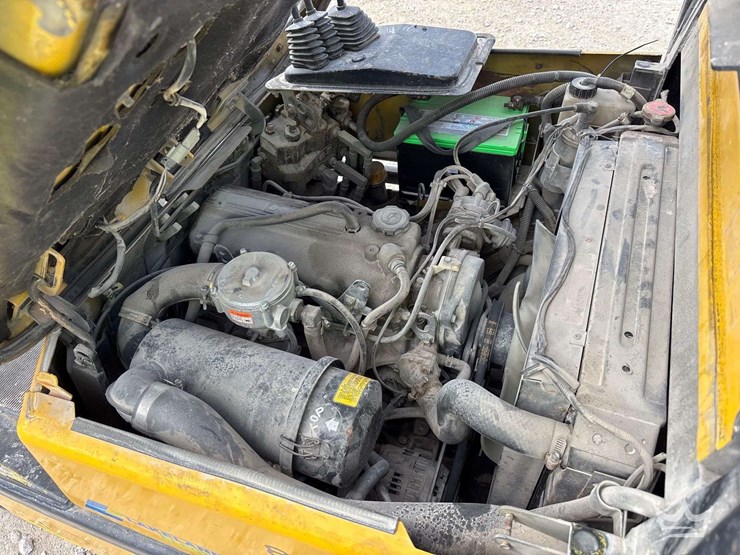 yale-glc030a-2,500lb-propane-foklift-image-14