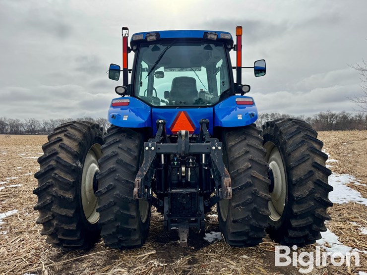 new-holland-t8020-image-6