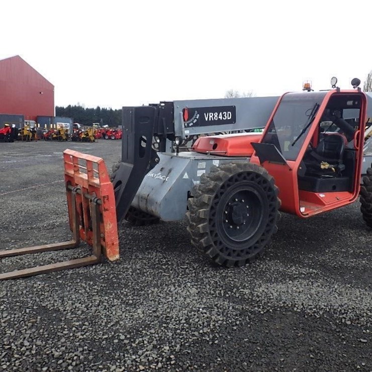 2013 SKYJACK VR843D