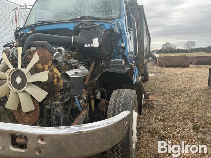 2003-sterling-lt9500-image-9