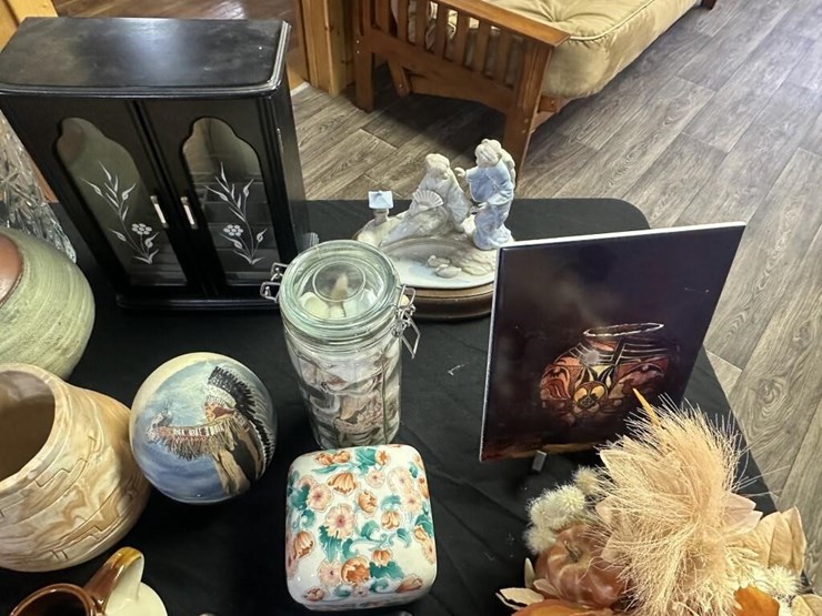 vintage-glass-collectibles-image-9