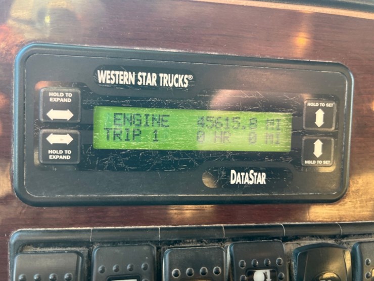 2013-western-star-4900-image-18