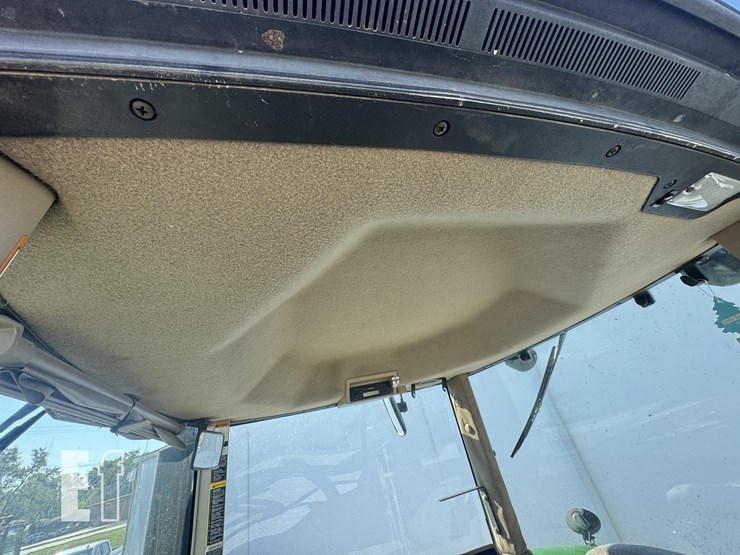 2004-john-deere-8120-image-14