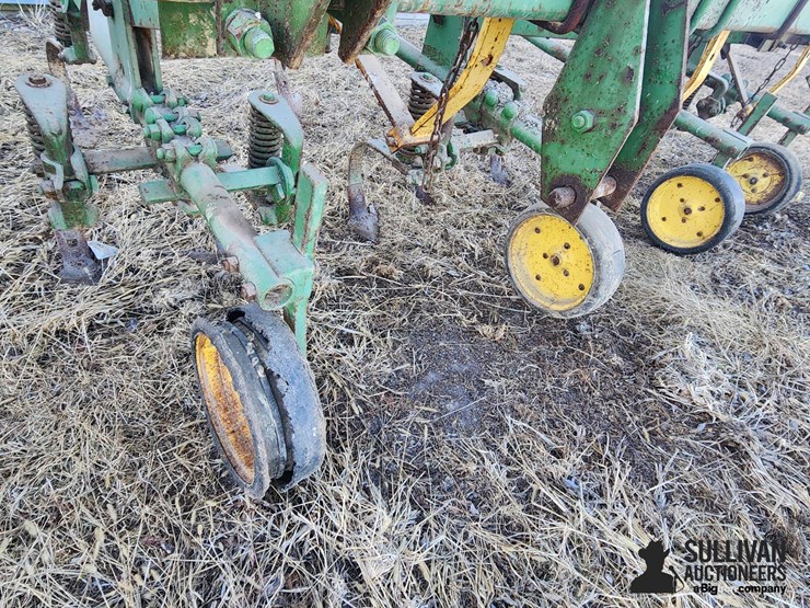 john-deere-er104-6r30"-cultivator-image-11