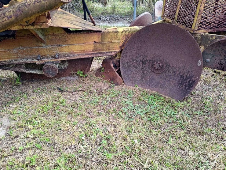 2011-terra-riser-300d-sa-fire-plow-attachment-image-21