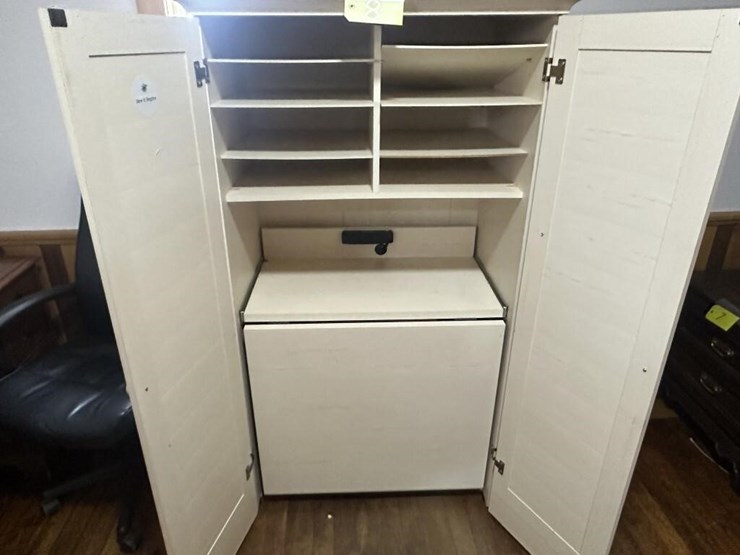 wooden-armoire-image-2