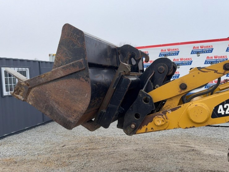 2011-caterpillar-420e-image-16