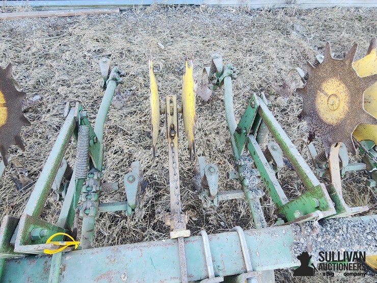 john-deere-er104-6r30"-cultivator-image-14