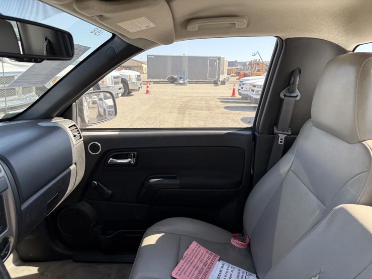 2011-chevrolet-colorado-image-15