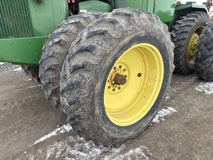 john-deere-8440-image-8