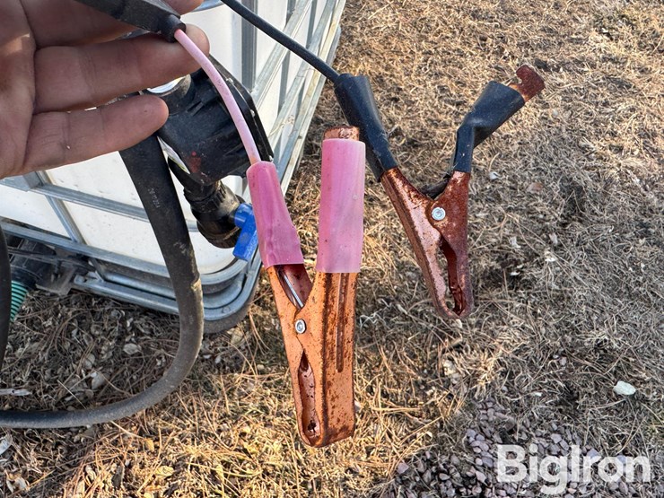 12v-bulk-chemical-transfer-pump-&-tote-image-16