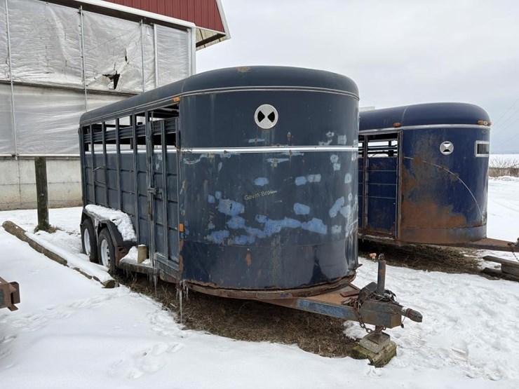 corn-pro-livestock-trailer---off-site-image-3