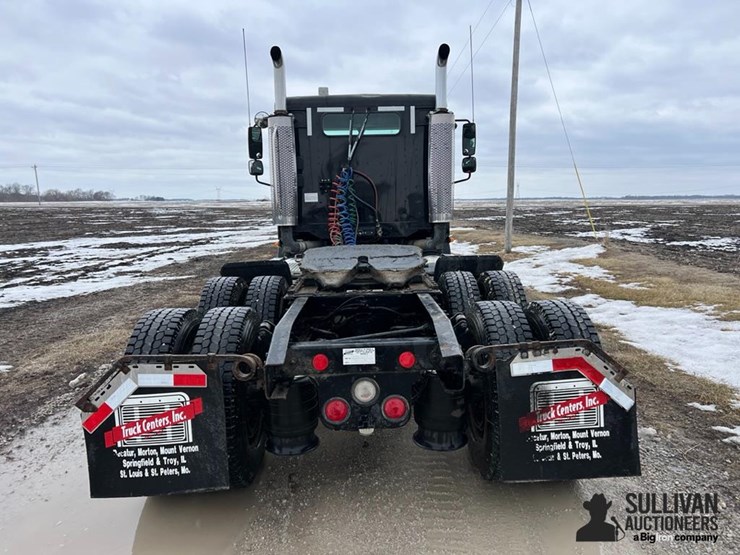 2006-freightliner-columbia-112-image-6
