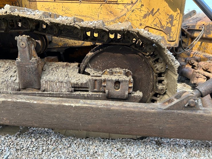 caterpillar-d6c-image-14