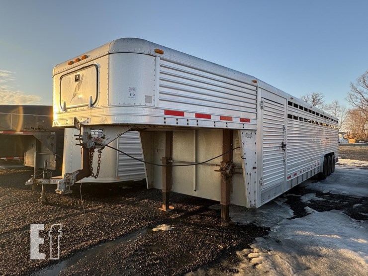 2001-featherlite-32-ft-image-1