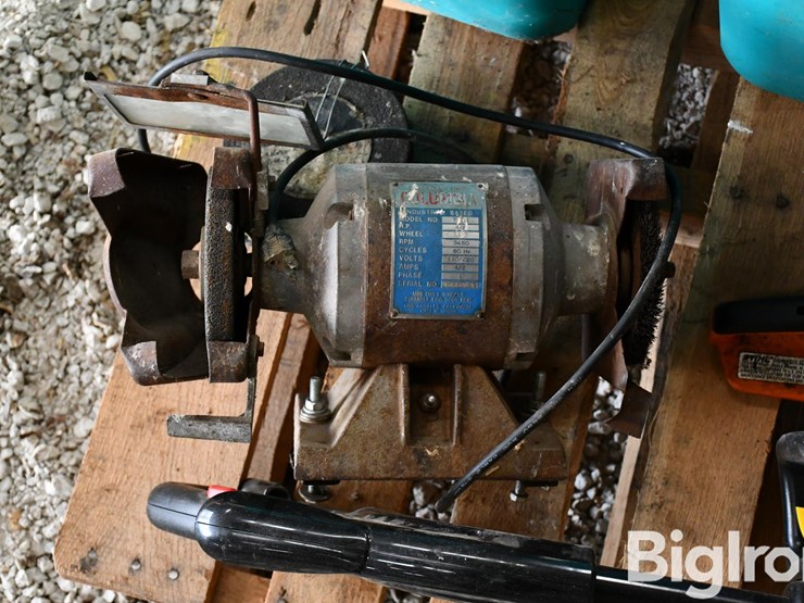 pallet-of-farm-supports-image-9