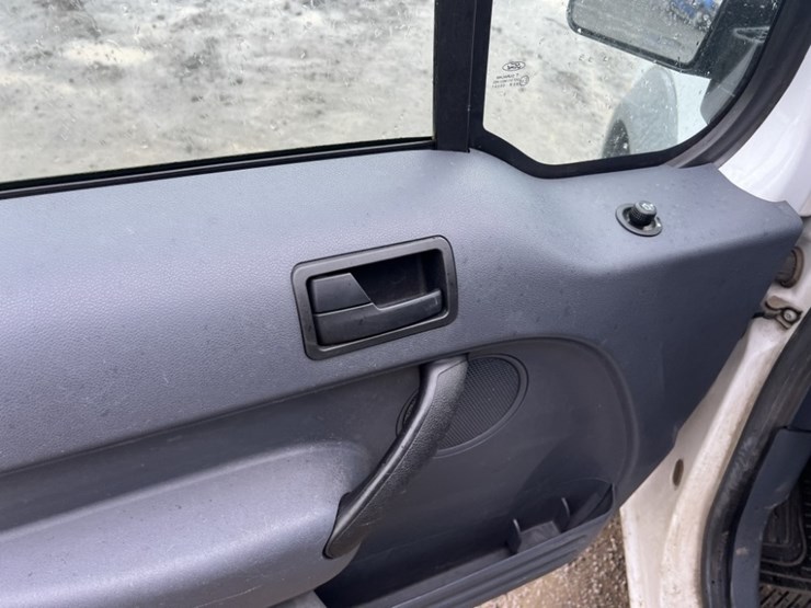 2011-ford-transit-image-22