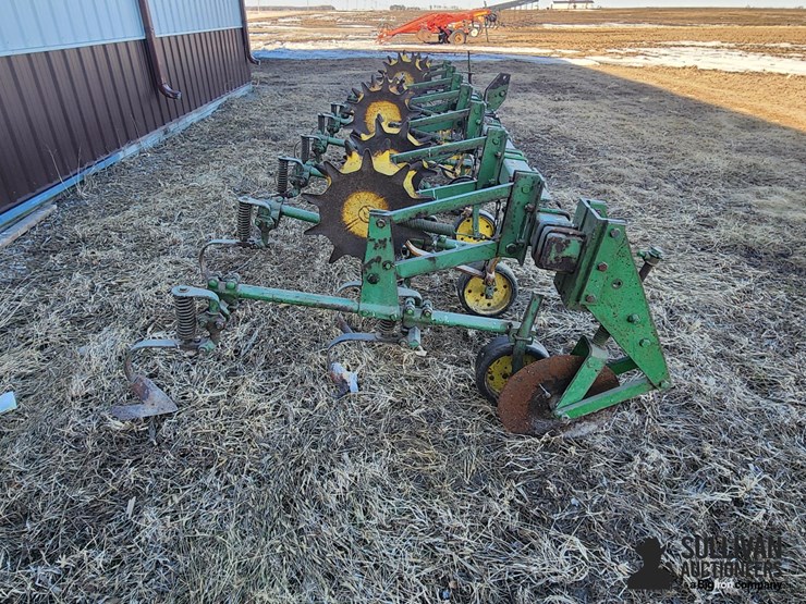 john-deere-er104-6r30"-cultivator-image-4