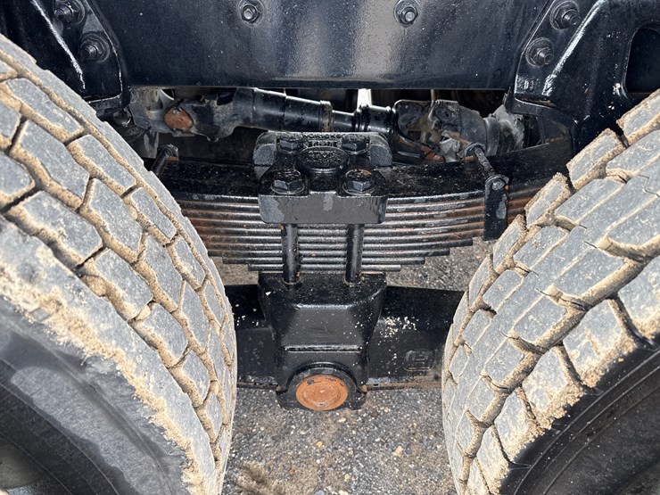 2020-western-star-4700sb-image-10