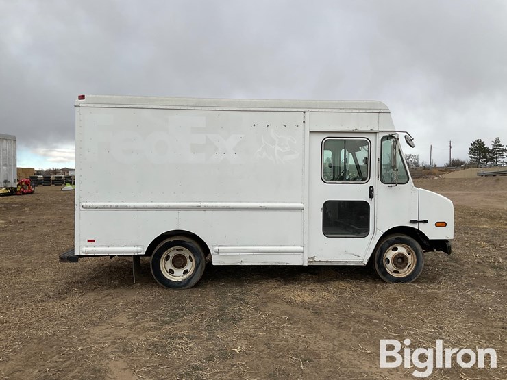 2004-workhorse-p42-image-4