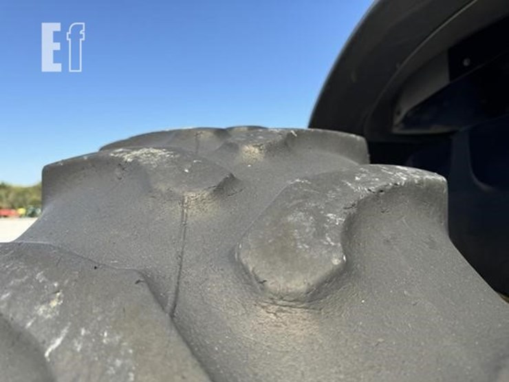 2009-john-deere-8330-image-8