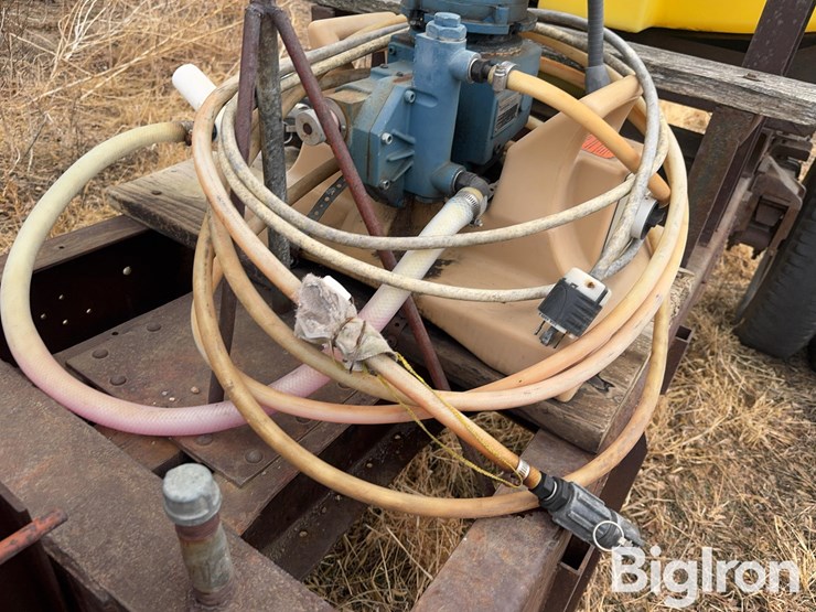 1000-gal-fertilizer-tank-trailer-w/neptune-chemigation-pump-image-17