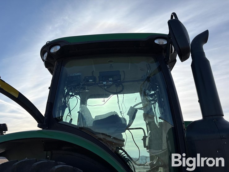 2012-john-deere-8235r-image-18