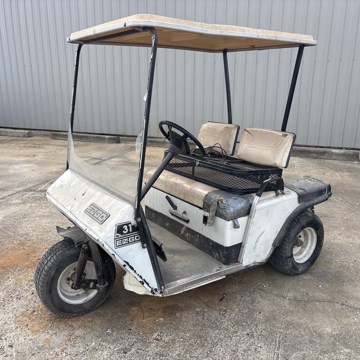#79 • EZ GO 3-WHEEL GOLF CART | NO TITLE