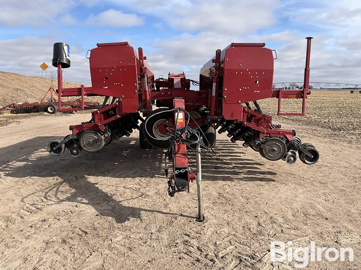 case-ih-5500-image-2