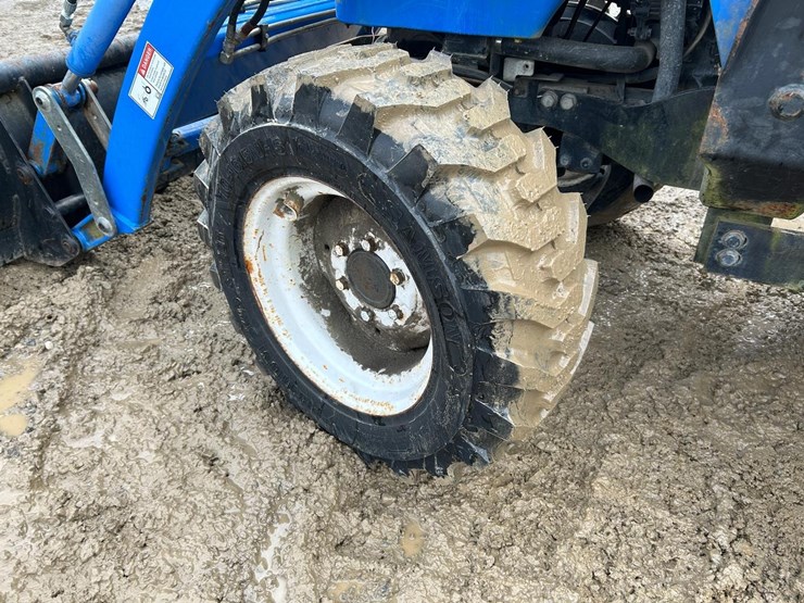 new-holland-tc35-image-18