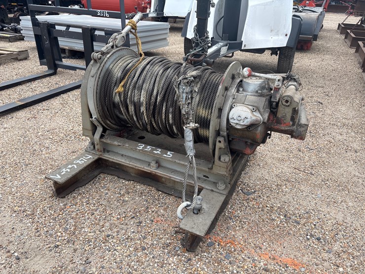 #3525-•-joy-air-tugger-image-1