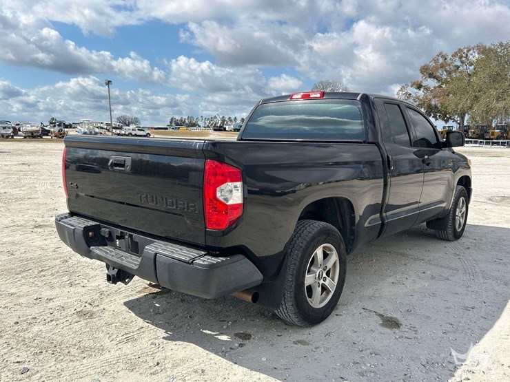 2017-toyota-tundra-image-3